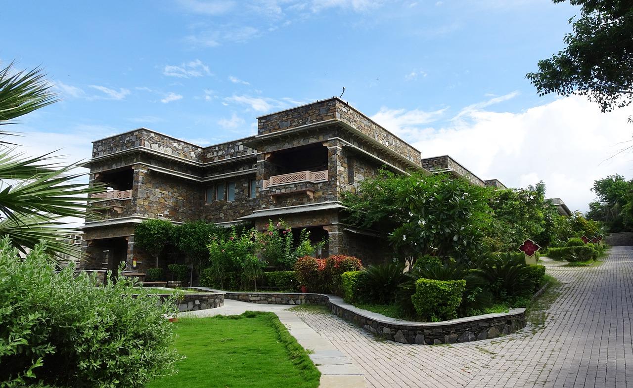 2. 度假村配套全