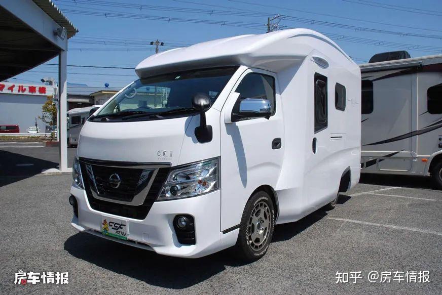 hello,大家好~以往我们平台给大家介绍的日产nv350一般都是床车为主