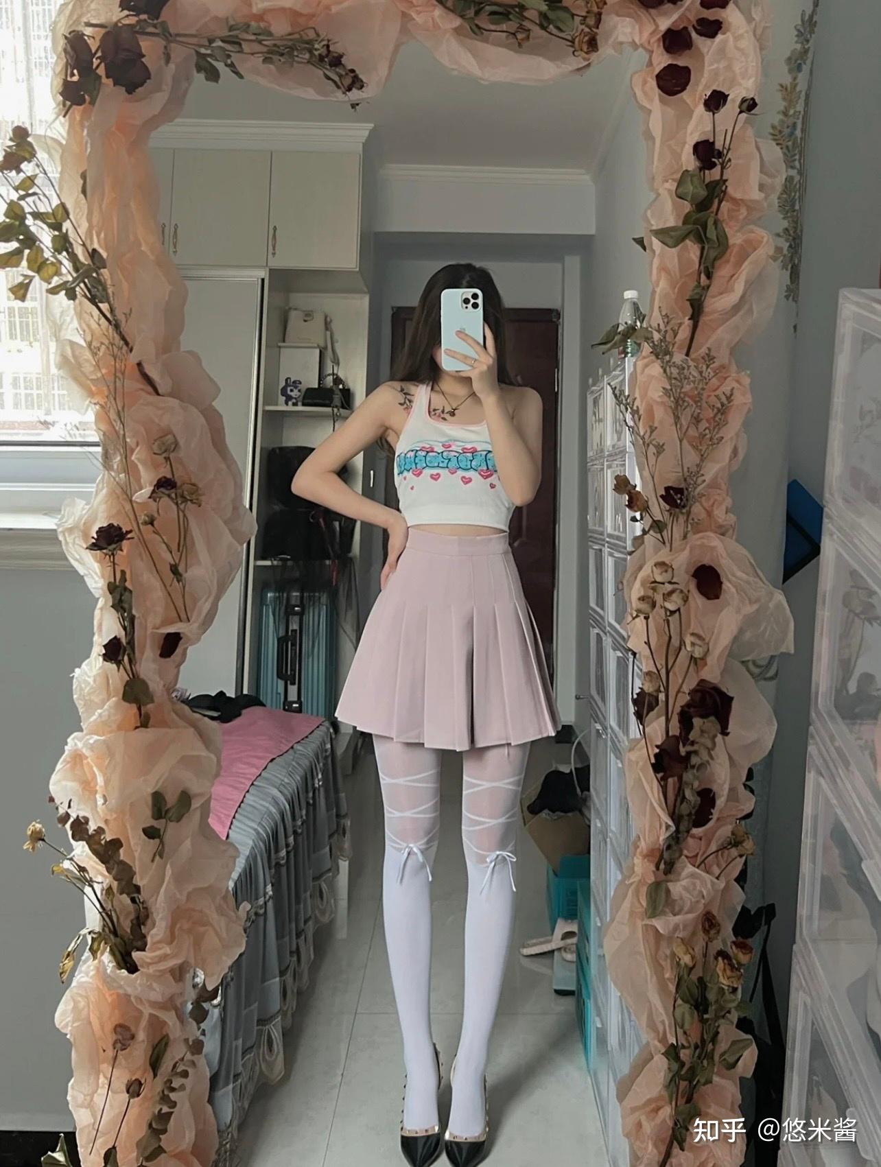 女孩子穿白袜能有多好看? - 知乎