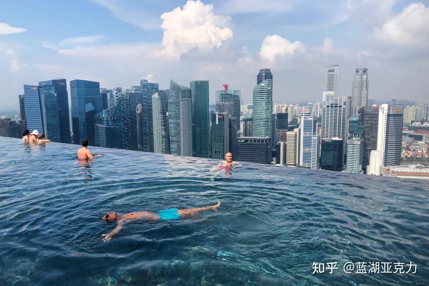 57 层上的无边泳池,长度达150米,高度为198米 - 知乎