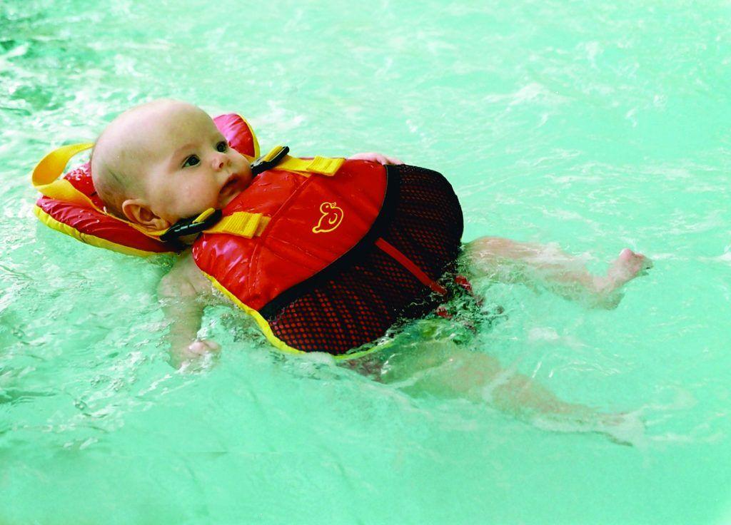 如何评价福州1岁女婴游泳馆溺水1分钟,妈妈在