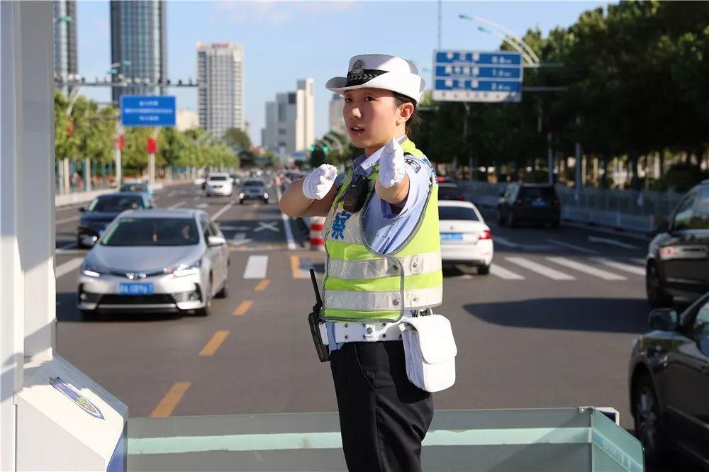 最美风景三尺岗台上的铿锵玫瑰交警河西支队东风里大队女警胡月