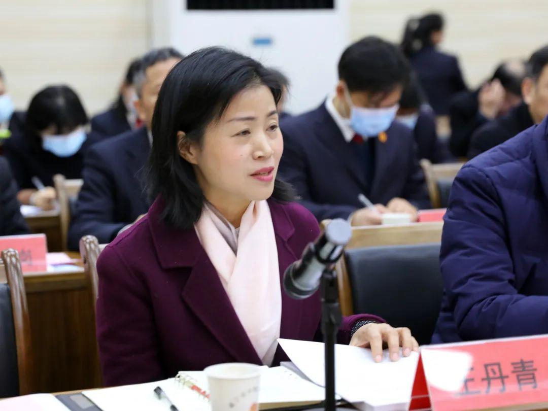 游劝荣院长一行走访了省人大代表,咸宁高新区管委会主任夏福卿,省人大