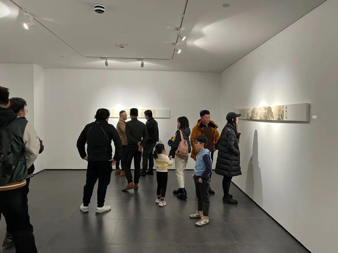 方 勇「十萬芙蓉——青綠山水新作展」開幕記事 - 知乎