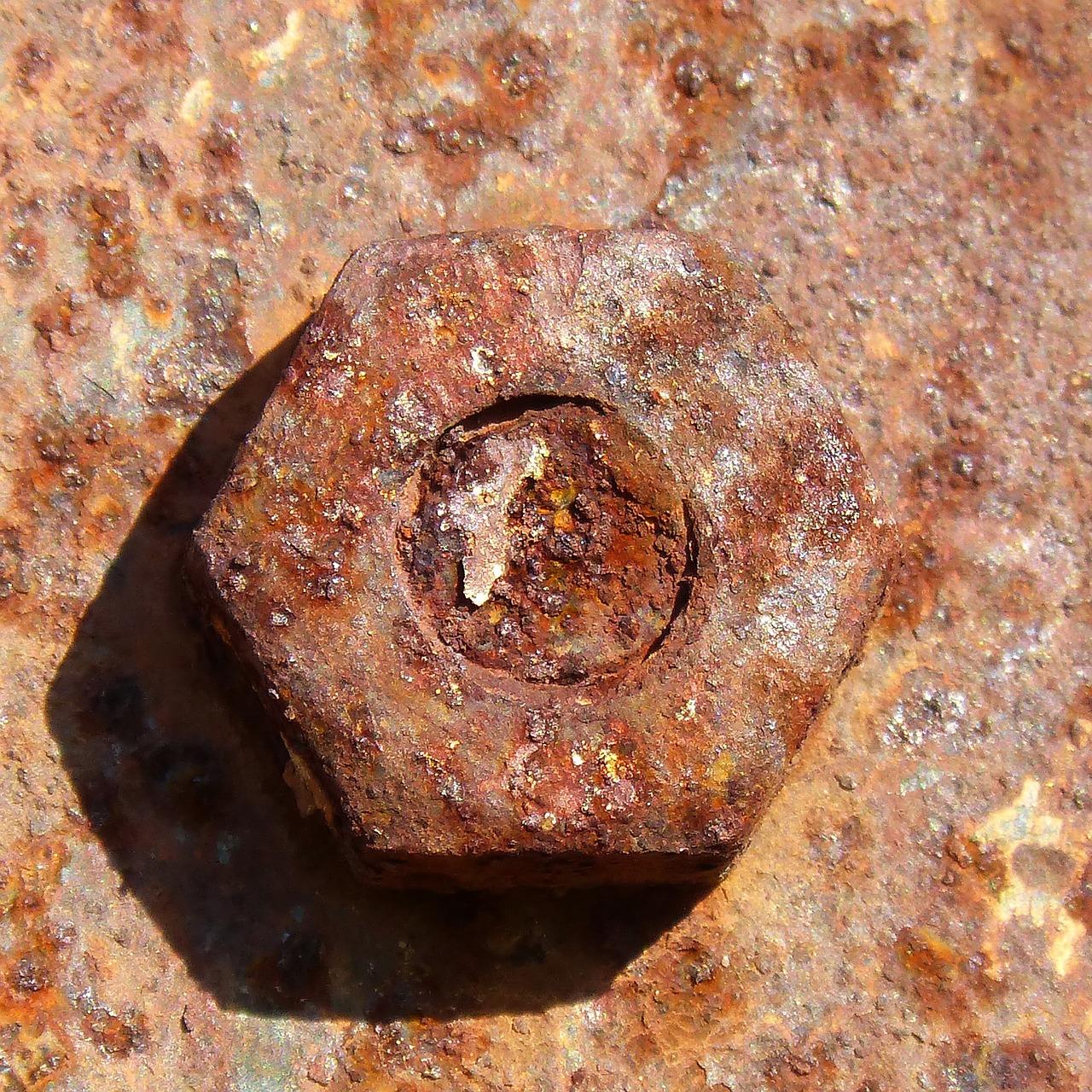 生锈螺母如何取下