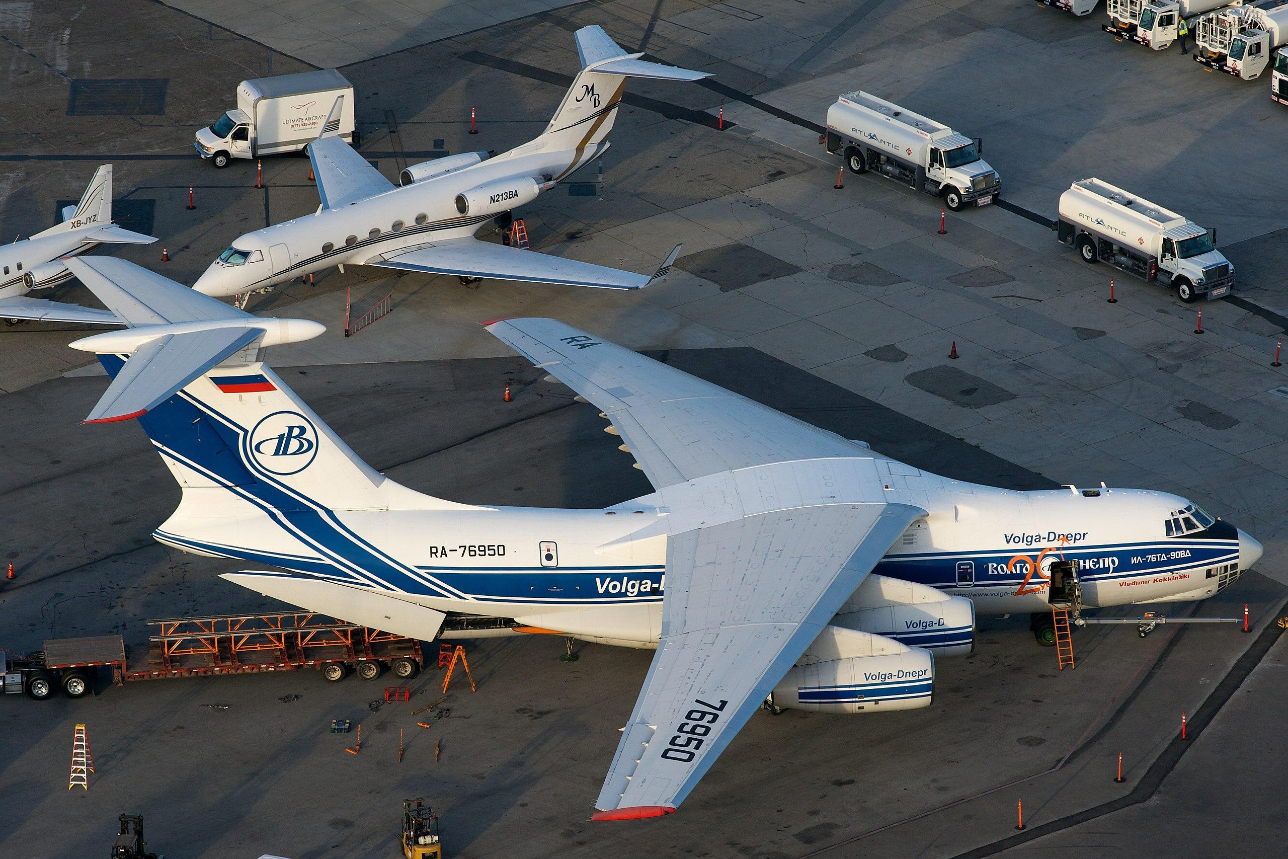 伊尔-76 / Ilyushin Il-76（第一部分） - 辽观搬运的中英文维基百科词条 - 知乎