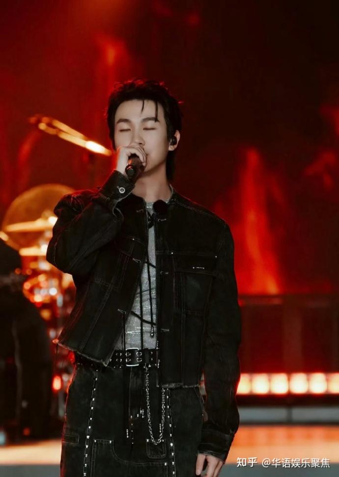 白举纲返场《歌手》突围赛:“唱爽了最重要”,自曝曲库“4位数起” - 知乎