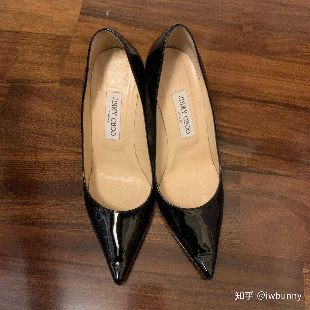 高跟鞋穿多了会臭吗