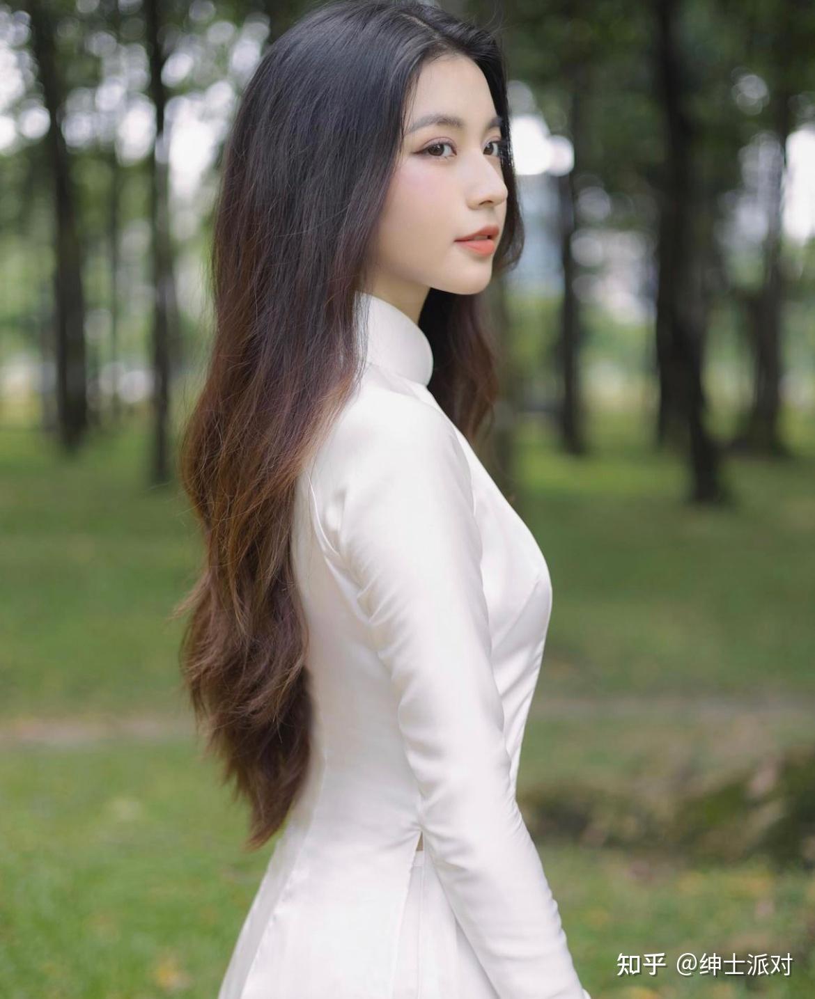 有哪些越南国服奥黛的美女多图预警