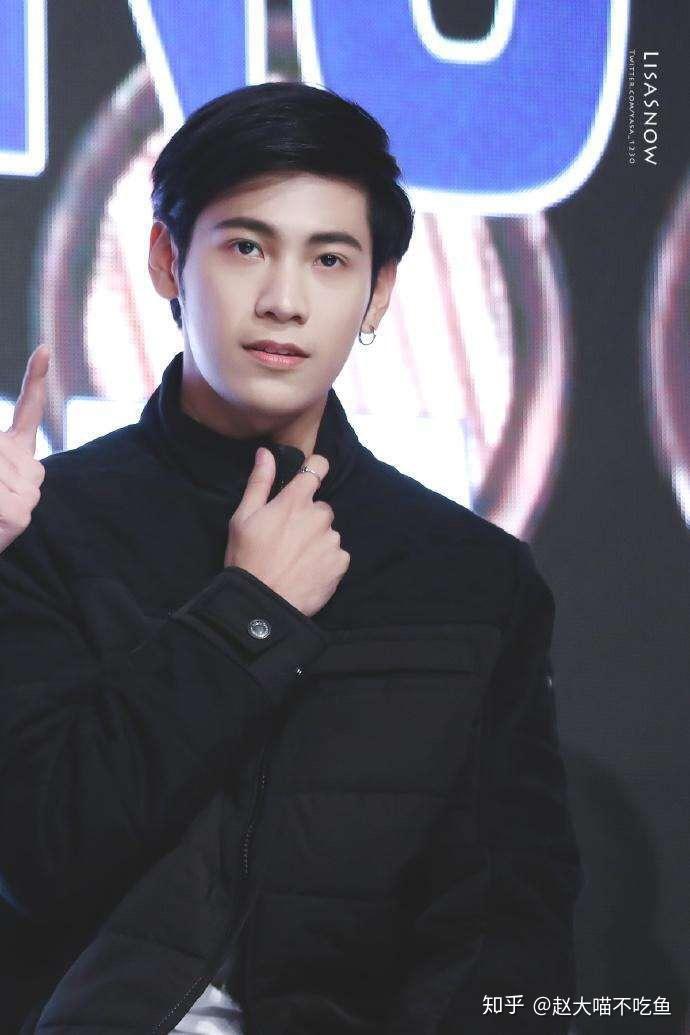 如何评价泰国明星singto的长相