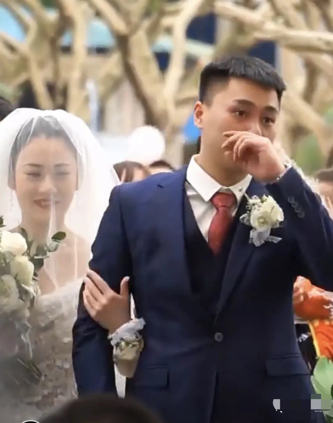 又变天了?快手千万网红刘二狗账号突遭封杀,狗磊也将日常视频都删除了! - 知乎