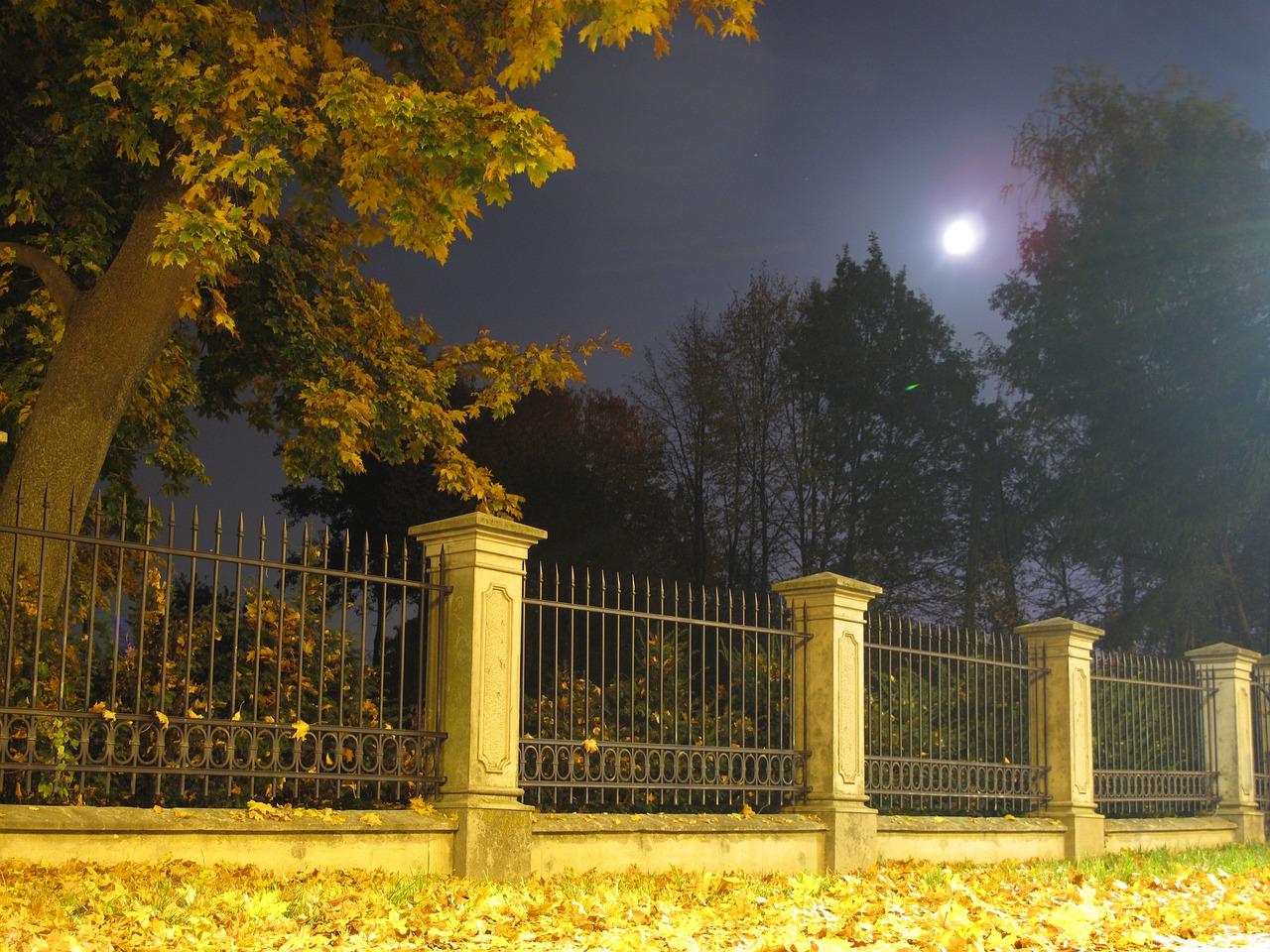 2. 梅兰公园周边