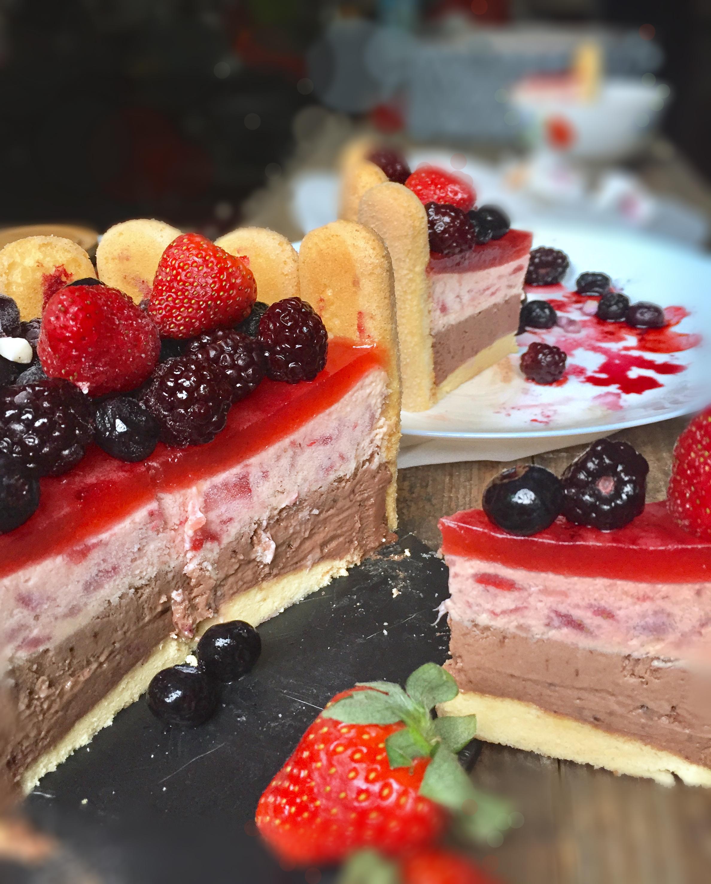 哈根达斯夏洛特冰淇淋蛋糕怎么做