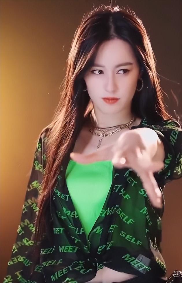 抖音唐艺整容过吗?唐艺的资产有多少个亿