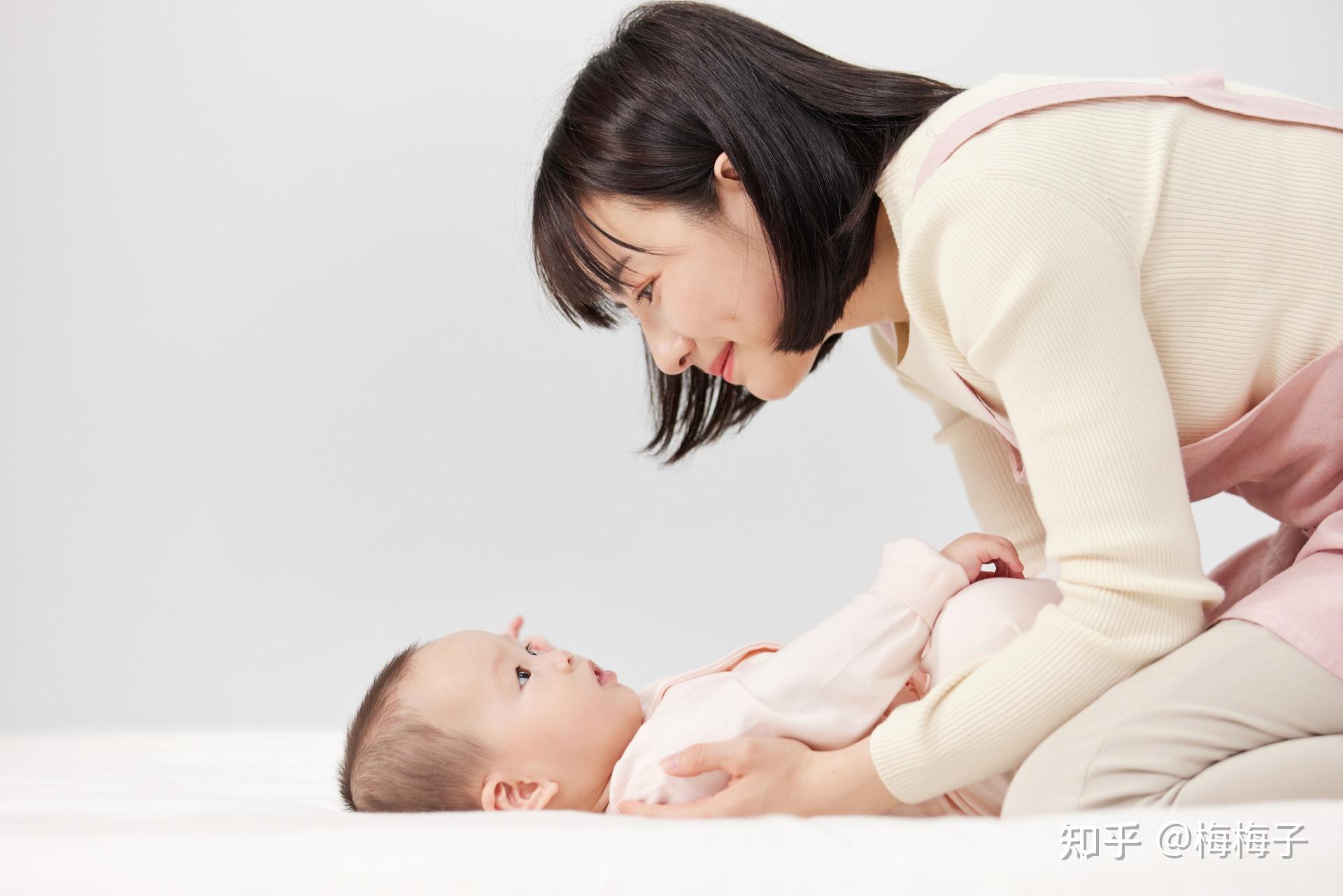 小婴儿到底可不可以竖抱?(育婴篇1) - 知乎