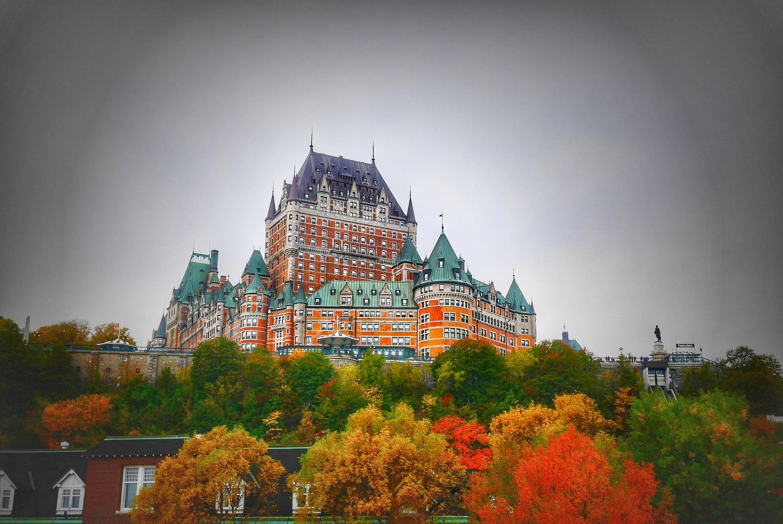 "加拿大魁北克省的芳堤娜城堡"高清摄影大图-千库网