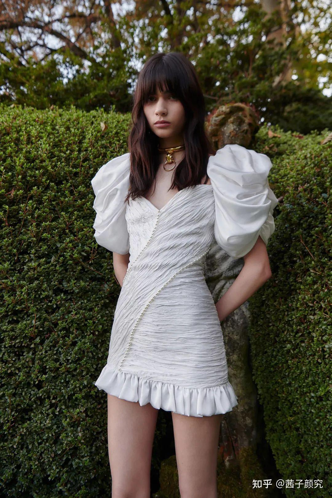 茜子颜究揭秘最强小个子穿搭攻略如何才能显高又显瘦