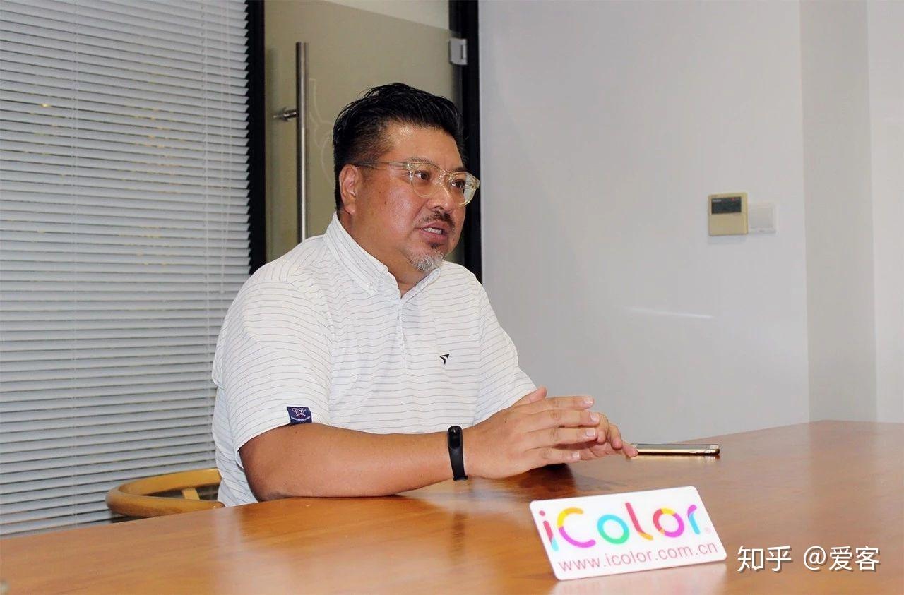 在装修方面,陈志雄极少谈到家装外观和风格.