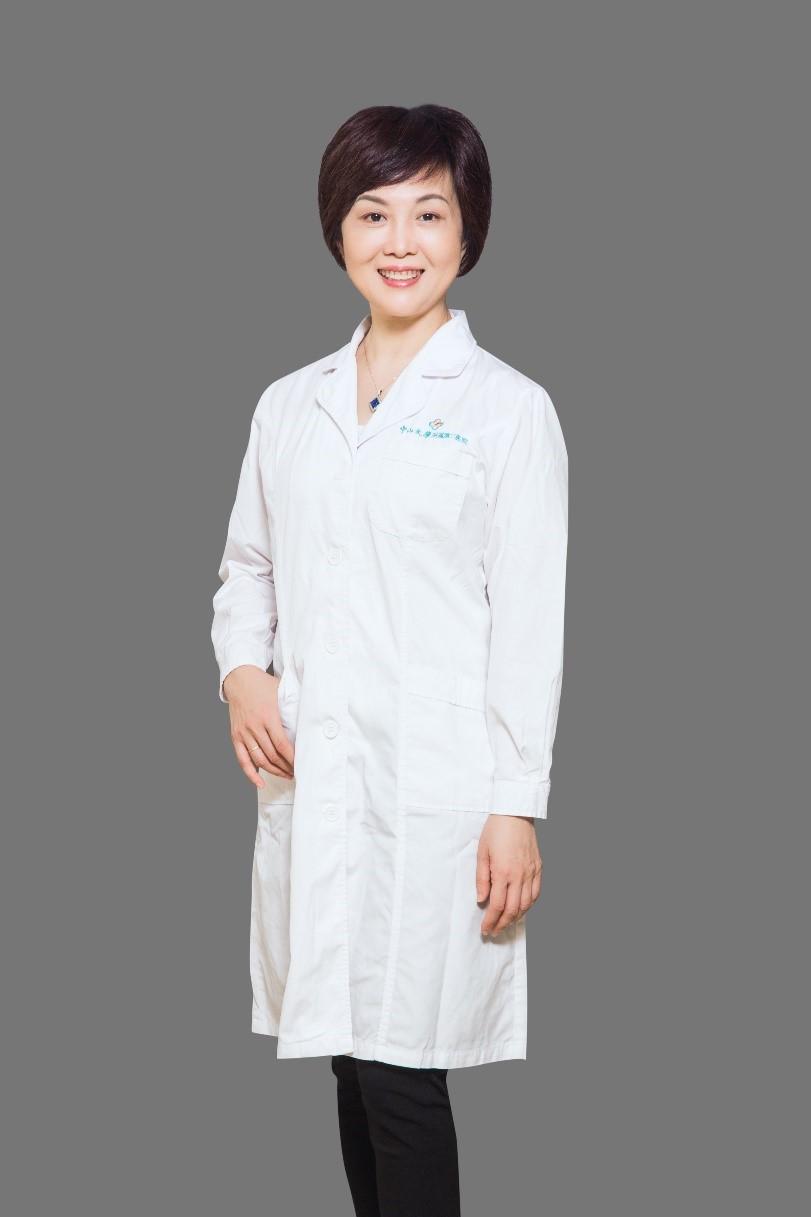 中山大学附属第三医院正畸科主任艾虹教授发表了题为《隐适美拔牙病例