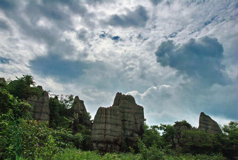 重庆热门旅游景点金佛山景区旅游攻略低音号导游
