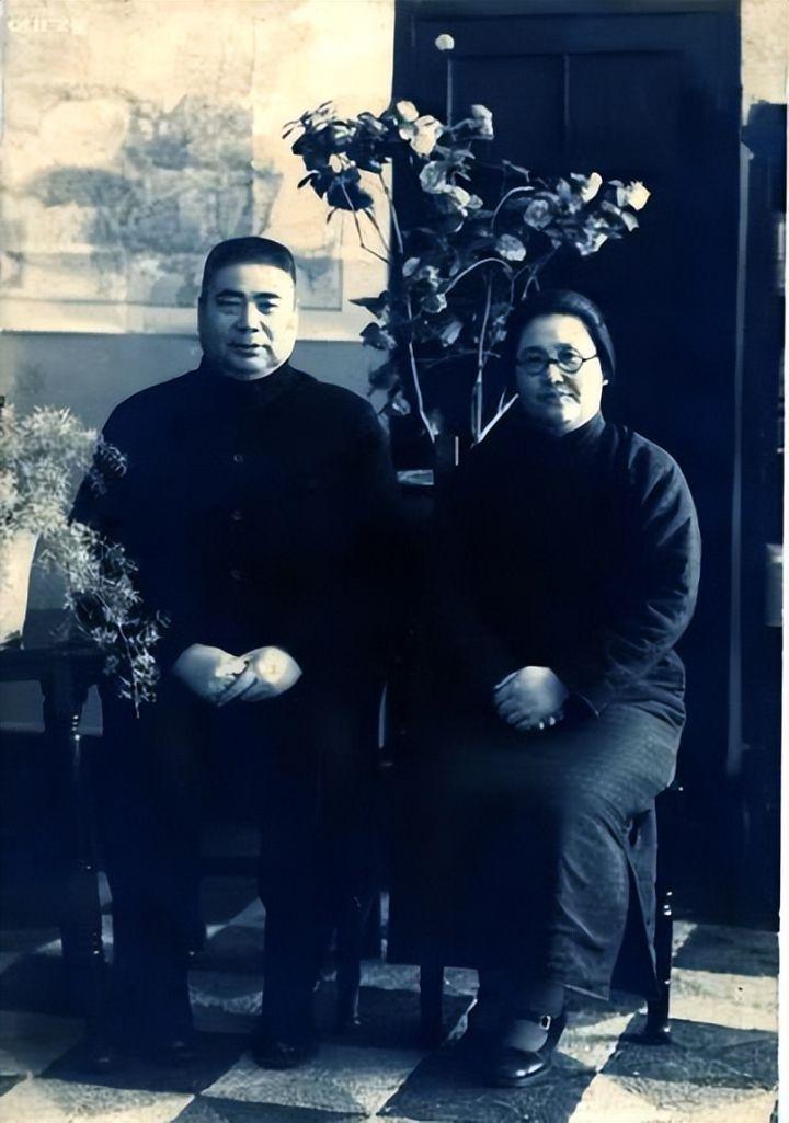 1948年,冯玉祥葬身归国客船,疑点众多,34年后冯的秘书说出真相 1948年,冯玉祥葬身归国客船,疑点众多,34年后冯的秘书说出真相