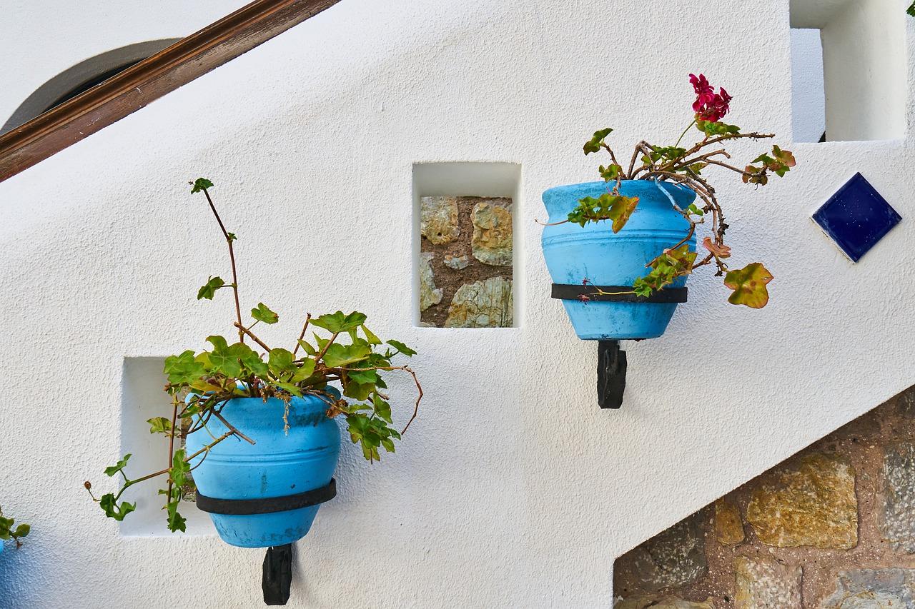 4. 装饰元素点缀