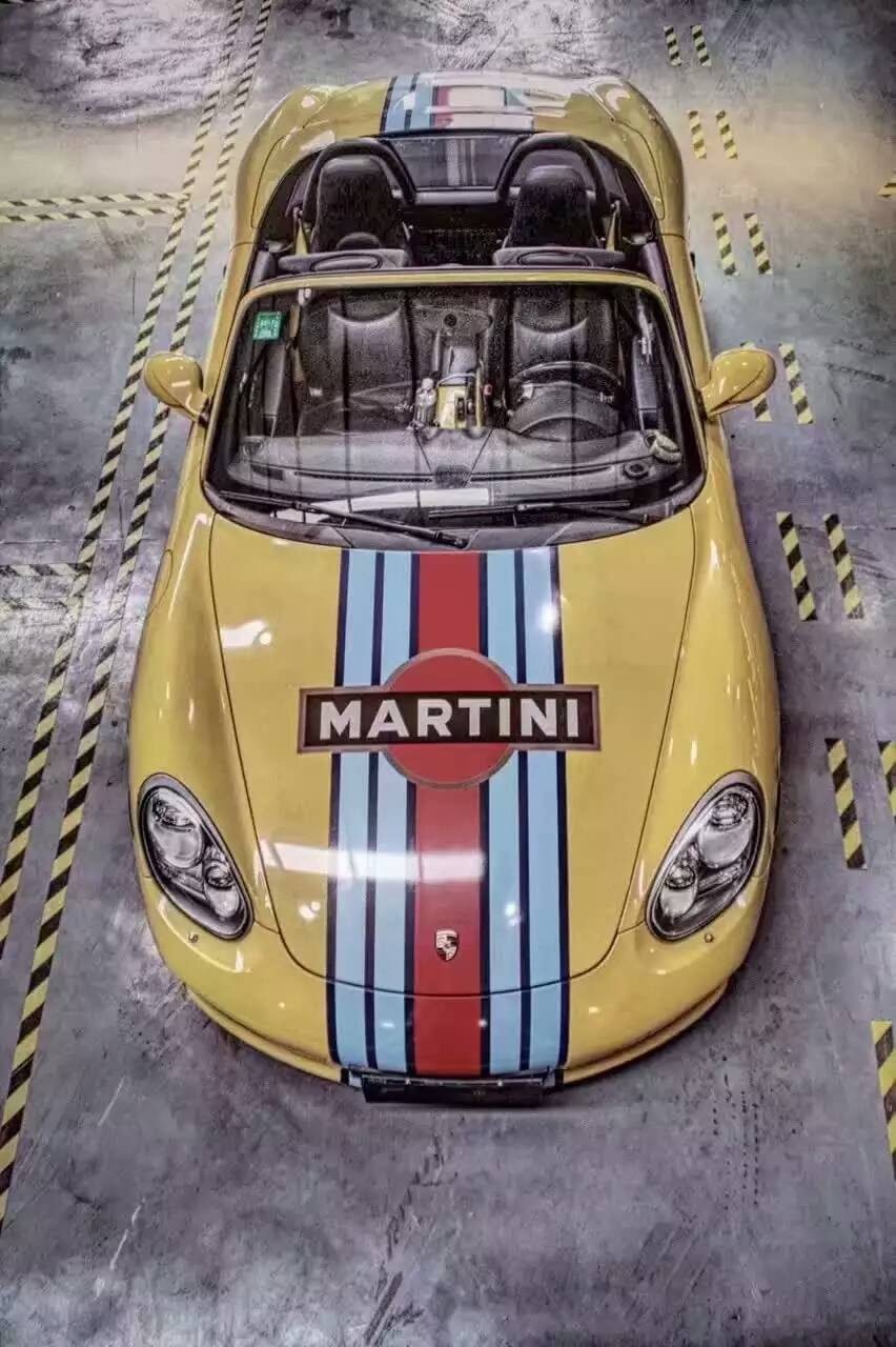 找保时捷martini系列的手机壁纸