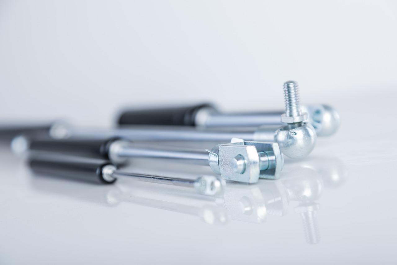 2. 气弹簧调节技巧