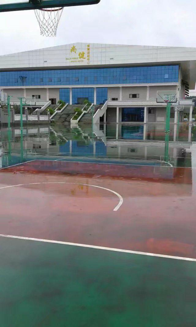 遵义南中读高一好还是遵义市四中