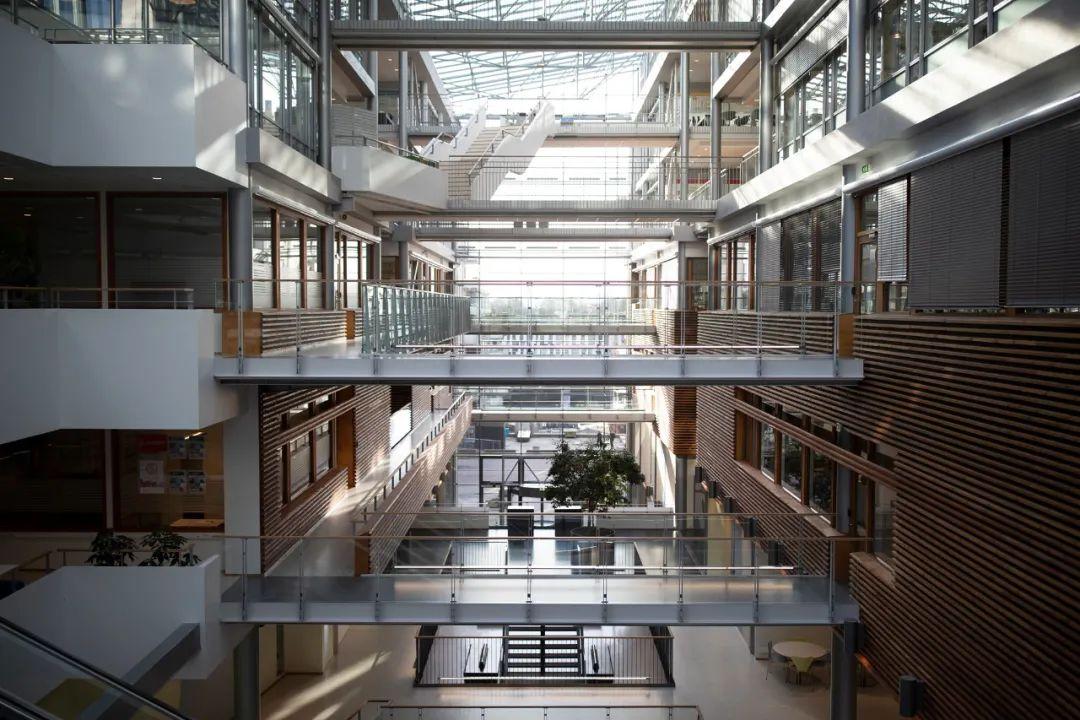 北欧名校挪威bi商学院三皇冠认证欧洲顶级商学院之一