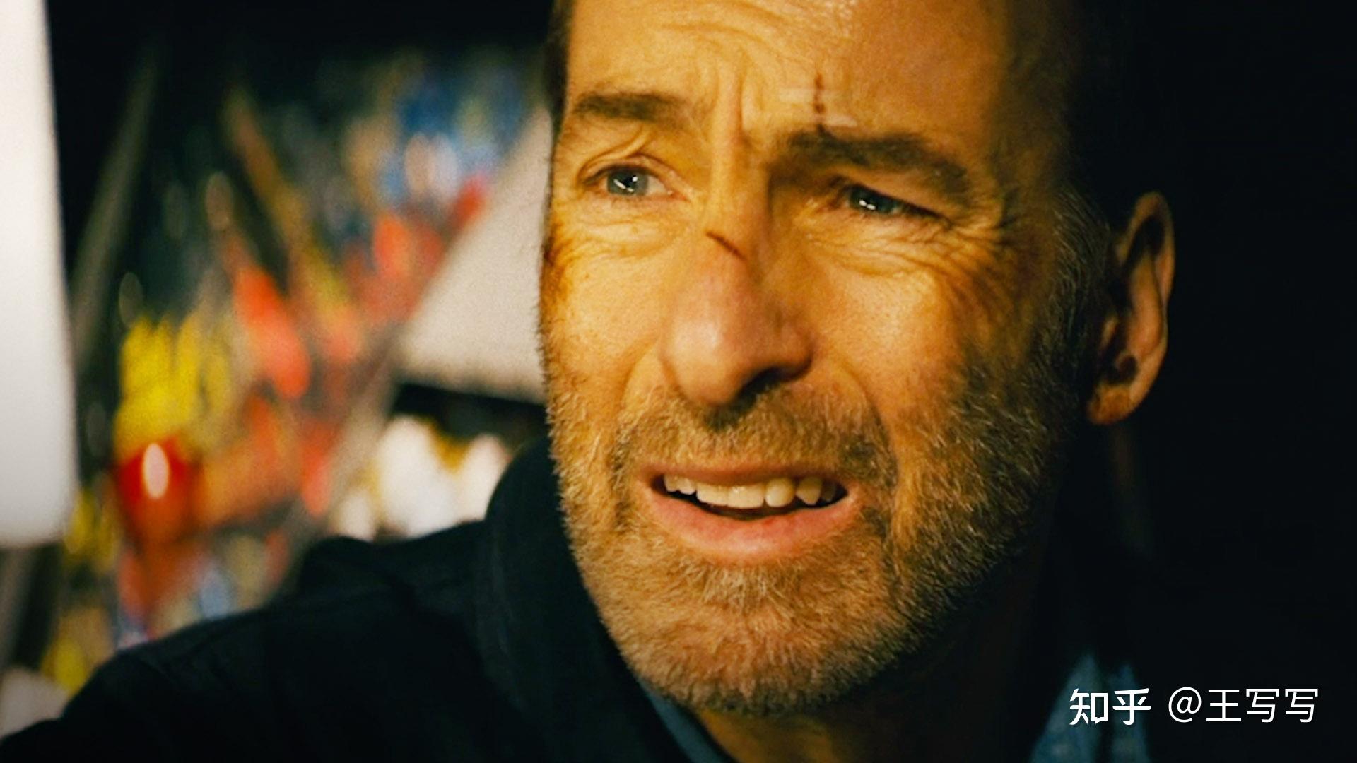 如何评价美国动作电影《小人物》? - 知乎