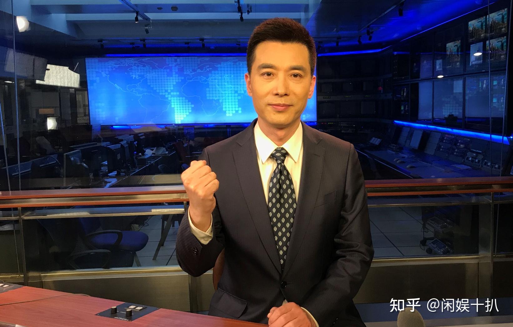 郭志坚是央视知名的新闻主播,在央视主持了众多新闻栏目:《晚间新闻