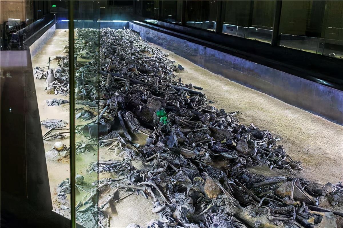 抚顺平顶山惨案纪念馆向世人诉说着那段惨绝人寰的历史