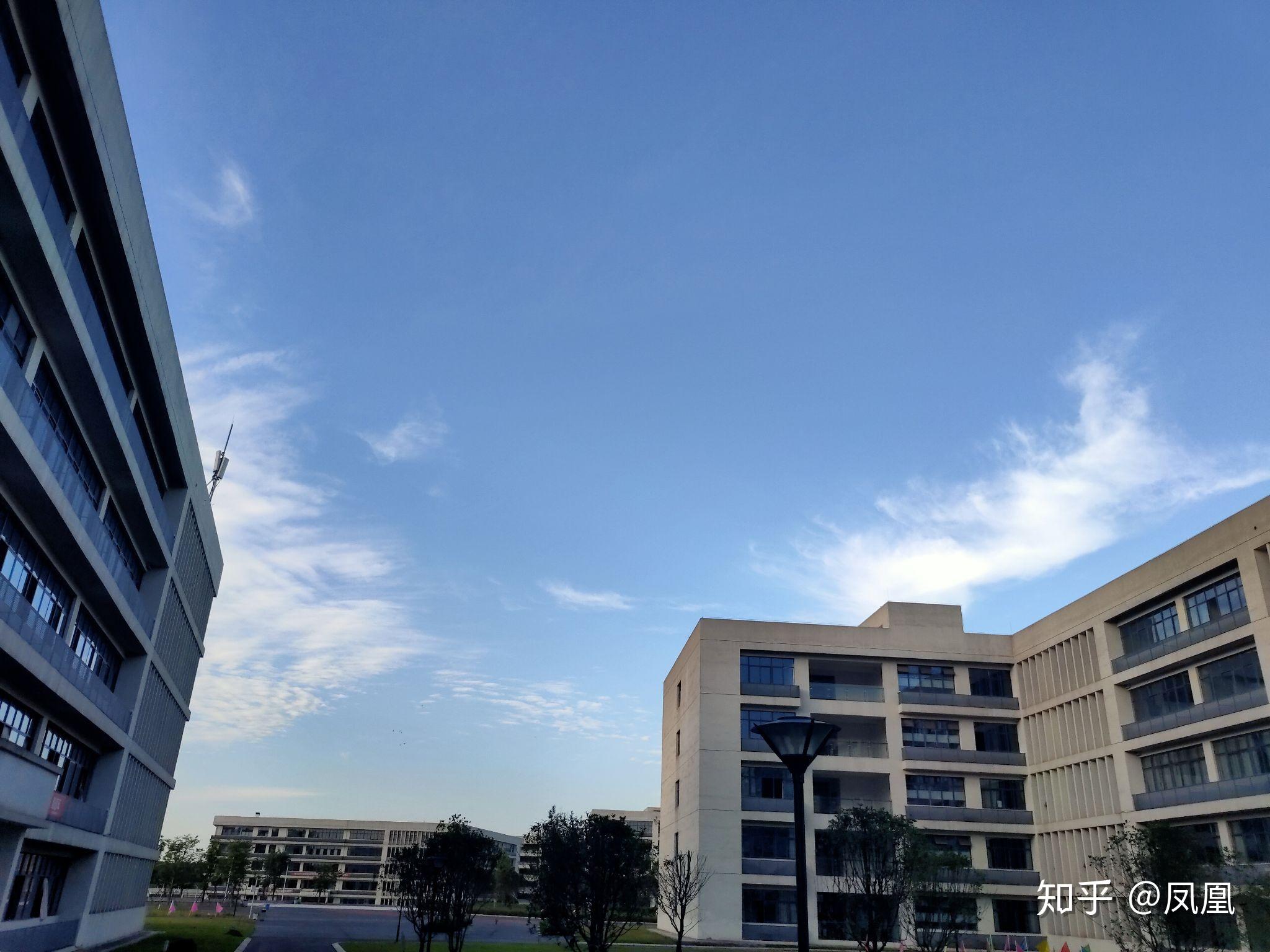 江阳城建职业学院怎么样啊?