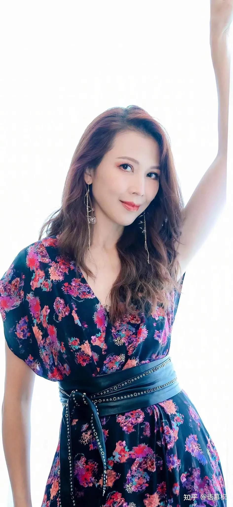 还有张晋和蔡少芬的糖嘛