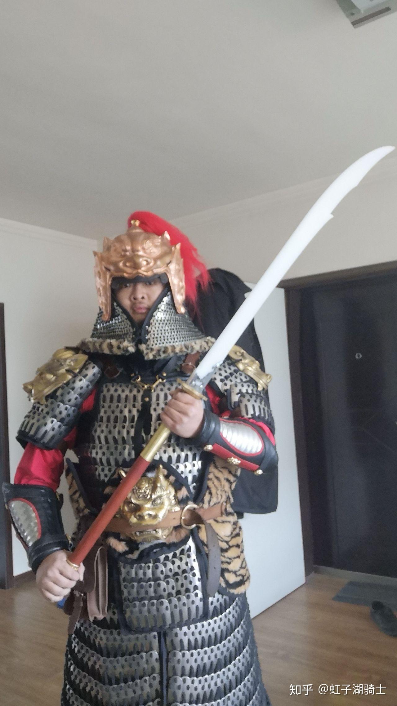 为什么中国古装影视剧中的铠甲做的那么花里胡哨难道中国原本的铠甲不