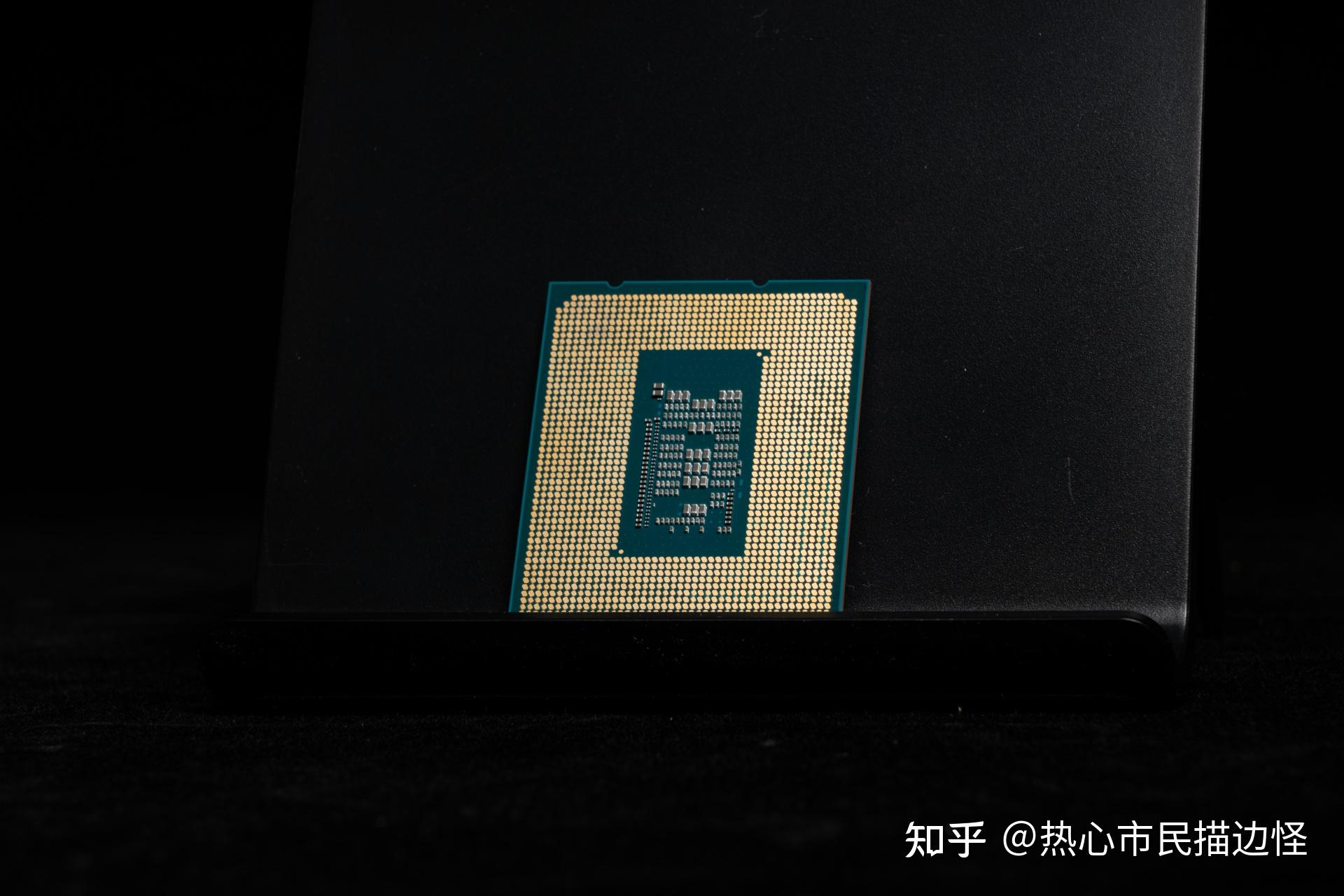 这 cpu 也太凉快了!intel core i3 12100,12300 首发横评