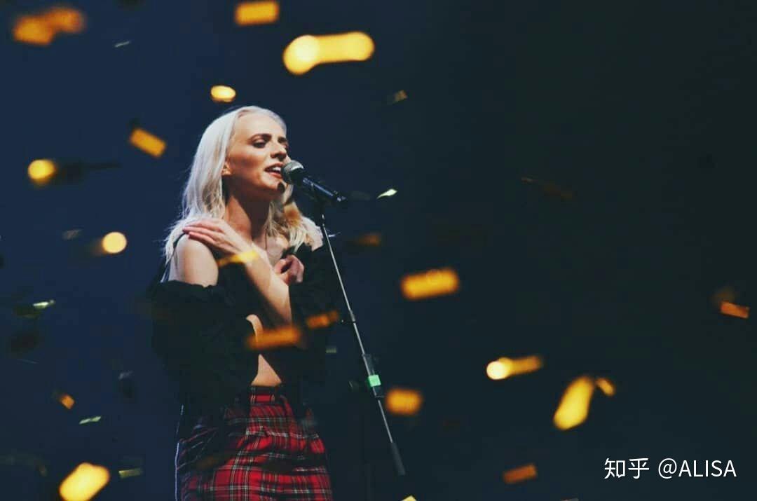 有没有madilyn bailey(麦姐)的壁纸? - 知乎