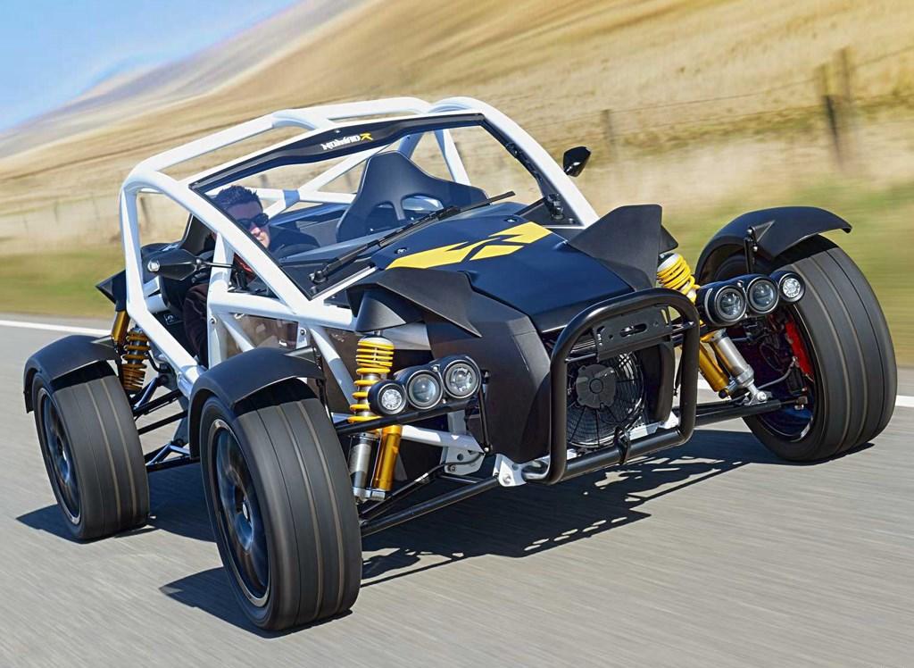 把一台本田红头机塞进一辆卡丁车会发生什么