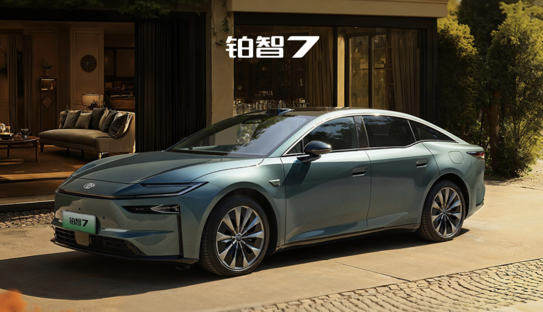 华为鸿蒙+Momenta,铂智7预售15.68万起,跟自主品牌一样卷
