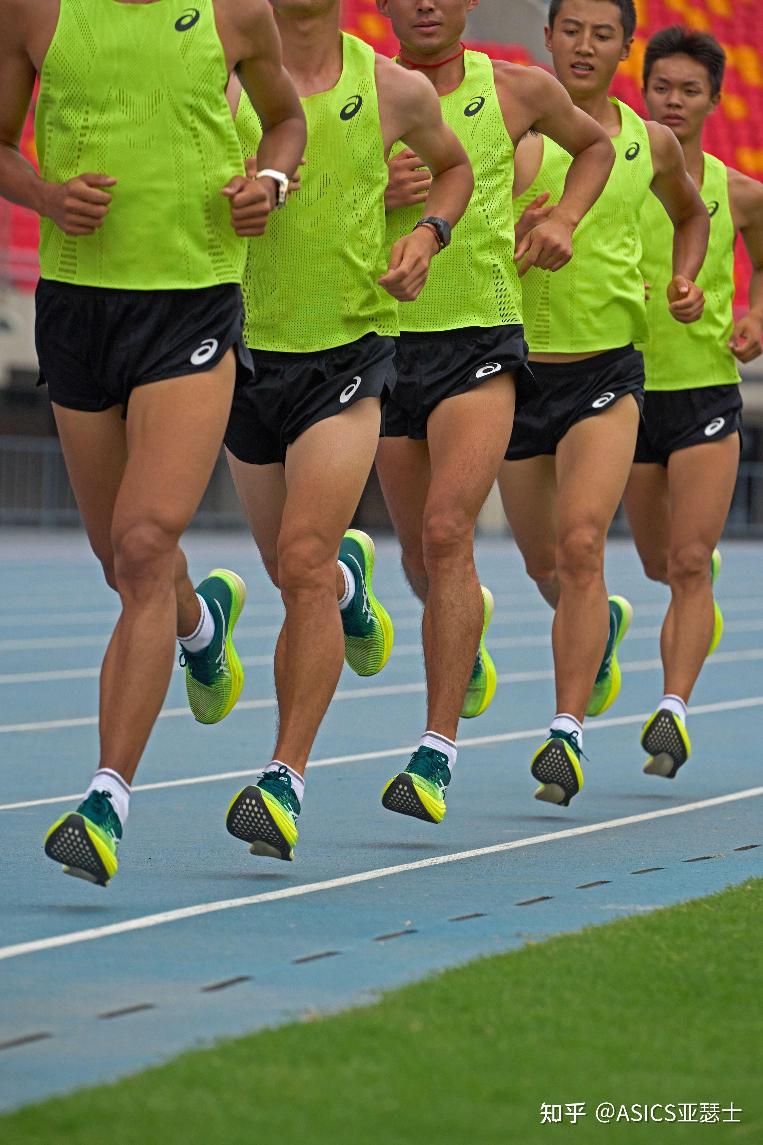 决胜十公里:进阶跑者和初次挑战者应该如何选择装备 - 知乎