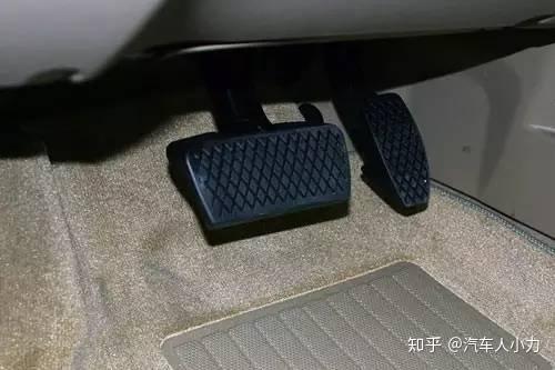 開車的人都非常清楚,一踩油門汽車動力就會增加,所以說油門是整個汽車