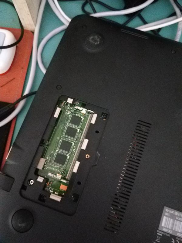 华硕笔记本换内存条怎么加?