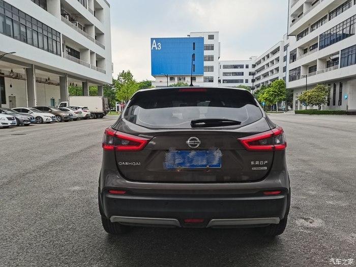 共挽鹿车开着逍客接老婆下班谈谈自己的用车感受