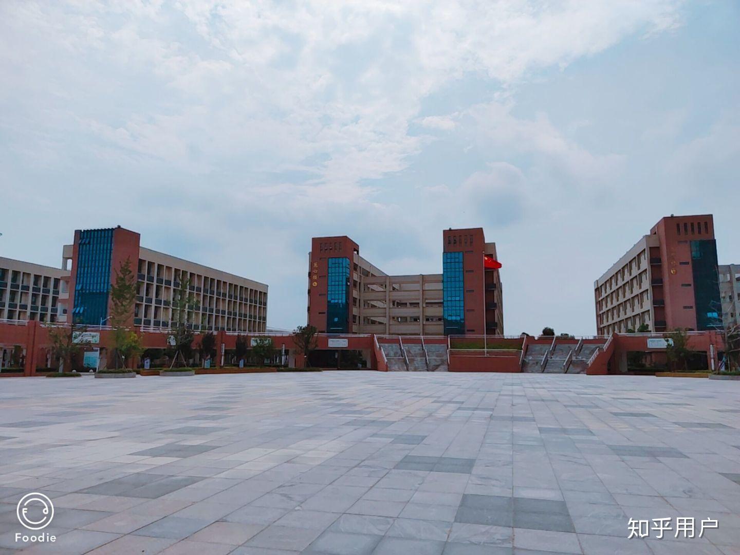 襄阳市一中是否已经被襄阳三中远远的甩在了身后