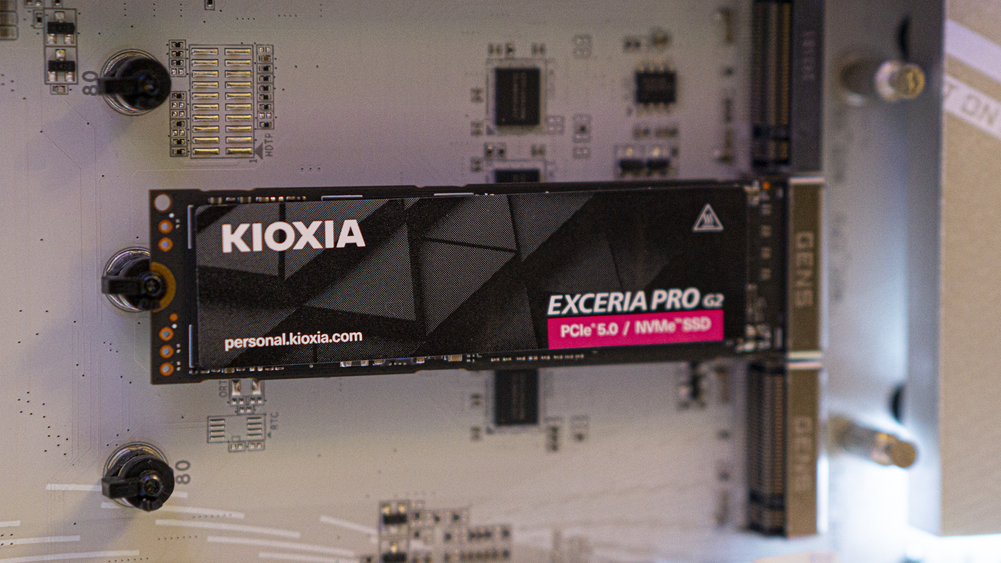 固态界Pro Max!铠侠PCIe 5.0 VE10实测,视频、AI、游戏全场景碾压!