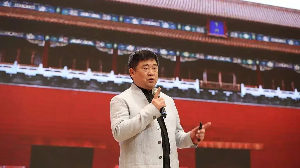 故宫博物院院长单霁翔退休其在任期间对故宫发展起到了怎样的影响