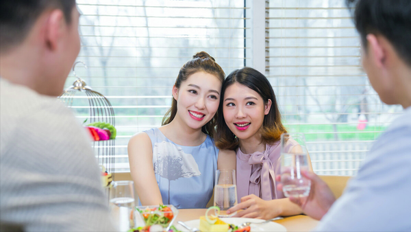 在相亲市场上 女老师配男公务员的组合 算是 黄金搭档 吗 知乎