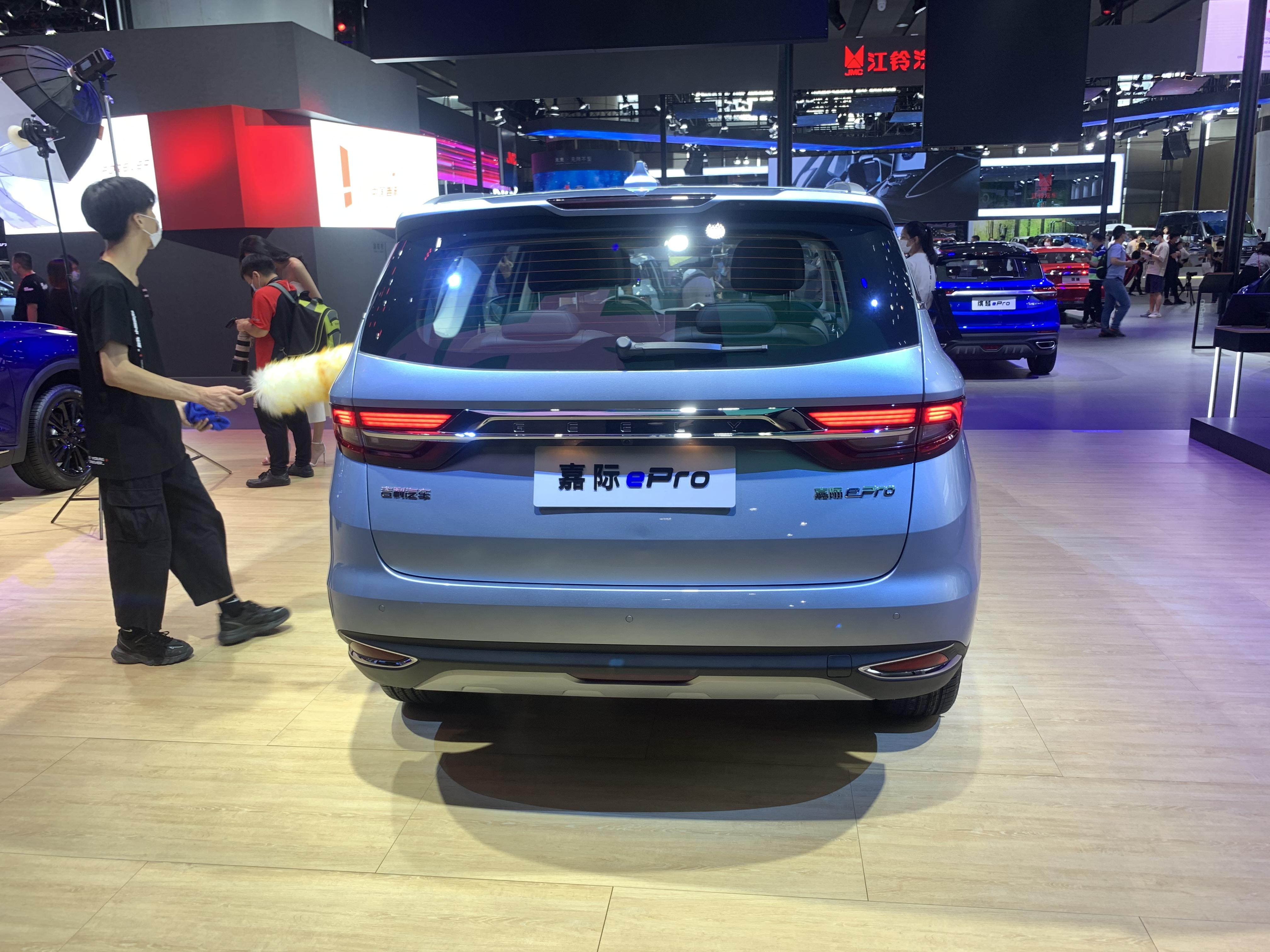 2020广州车展吉利嘉际新能源6座mpv实用性强