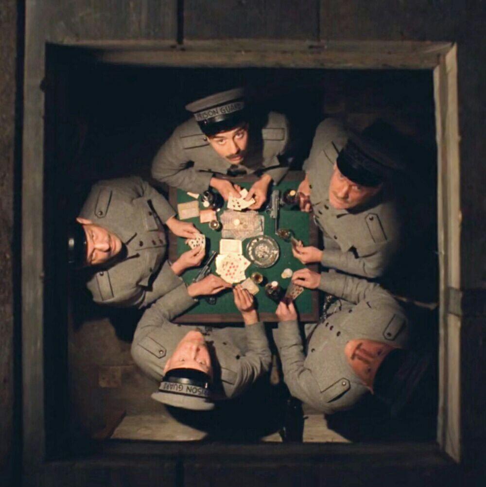 《布达佩斯大饭店》精雕细琢的镜头 - 知乎